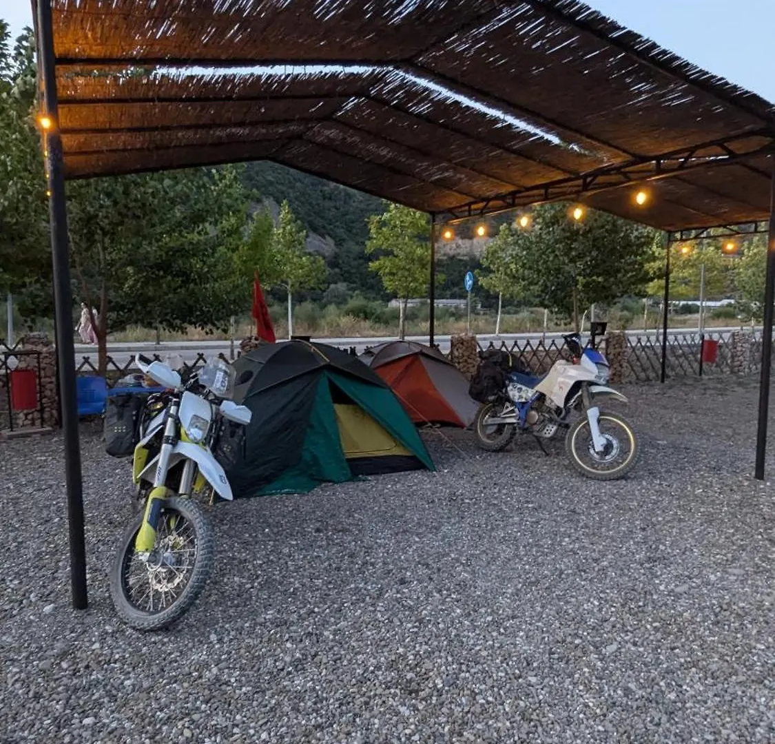 キャンプ場 Camping Myzyri Zhaban